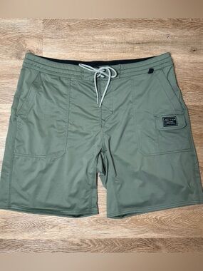 Antetik Men’s Roam Tech Board Shorts, Olive Green